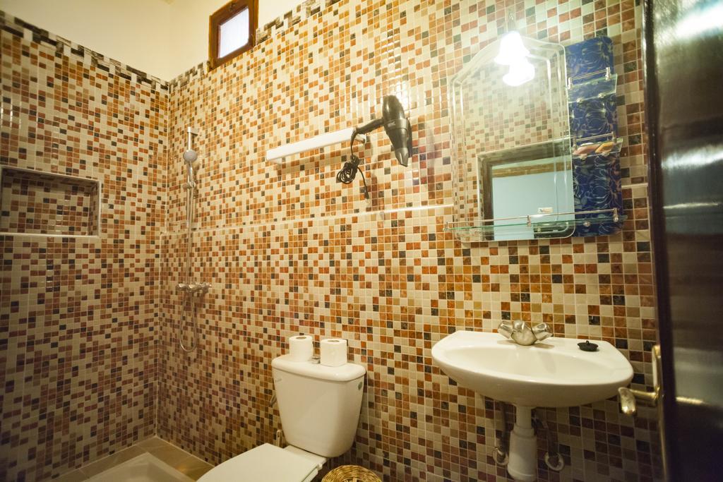 La Terrasse Des Delices Bed & Breakfast Fint Екстериор снимка